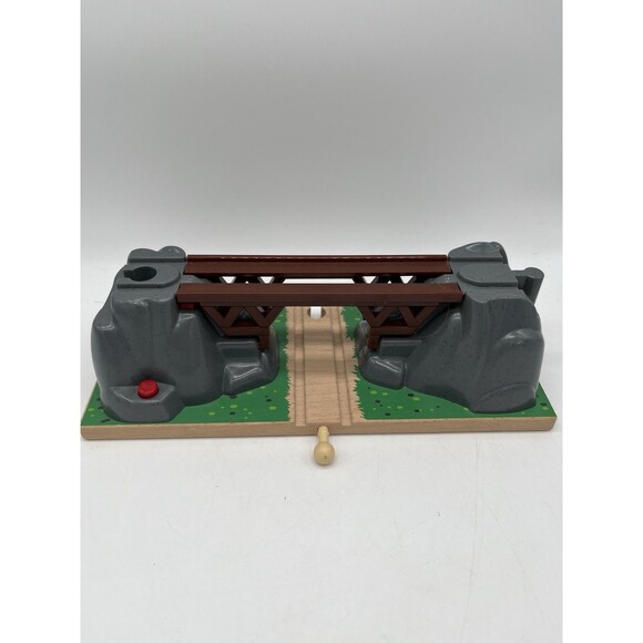 BRIO World 33391 Collapsing Bridge Wooden & Plastic Toy Train Accessory - Picture 1 of 6